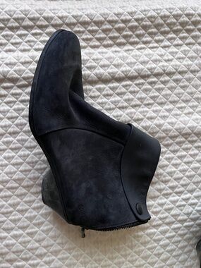 Arche LN Black Nubuck Suede Fold-Over Ankle Boots